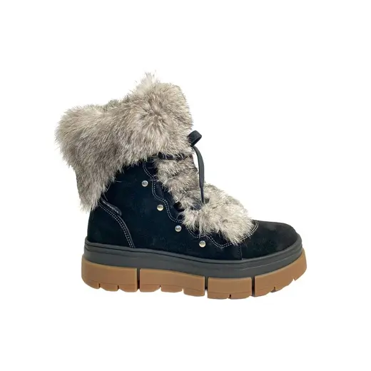 Regina Imports winter boots at Woodstock Sports